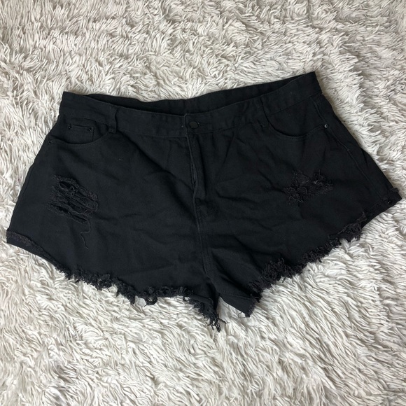 plus size distressed shorts